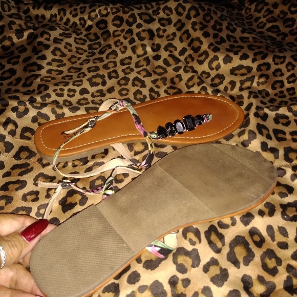 Sandals - Picture 2 of 3
